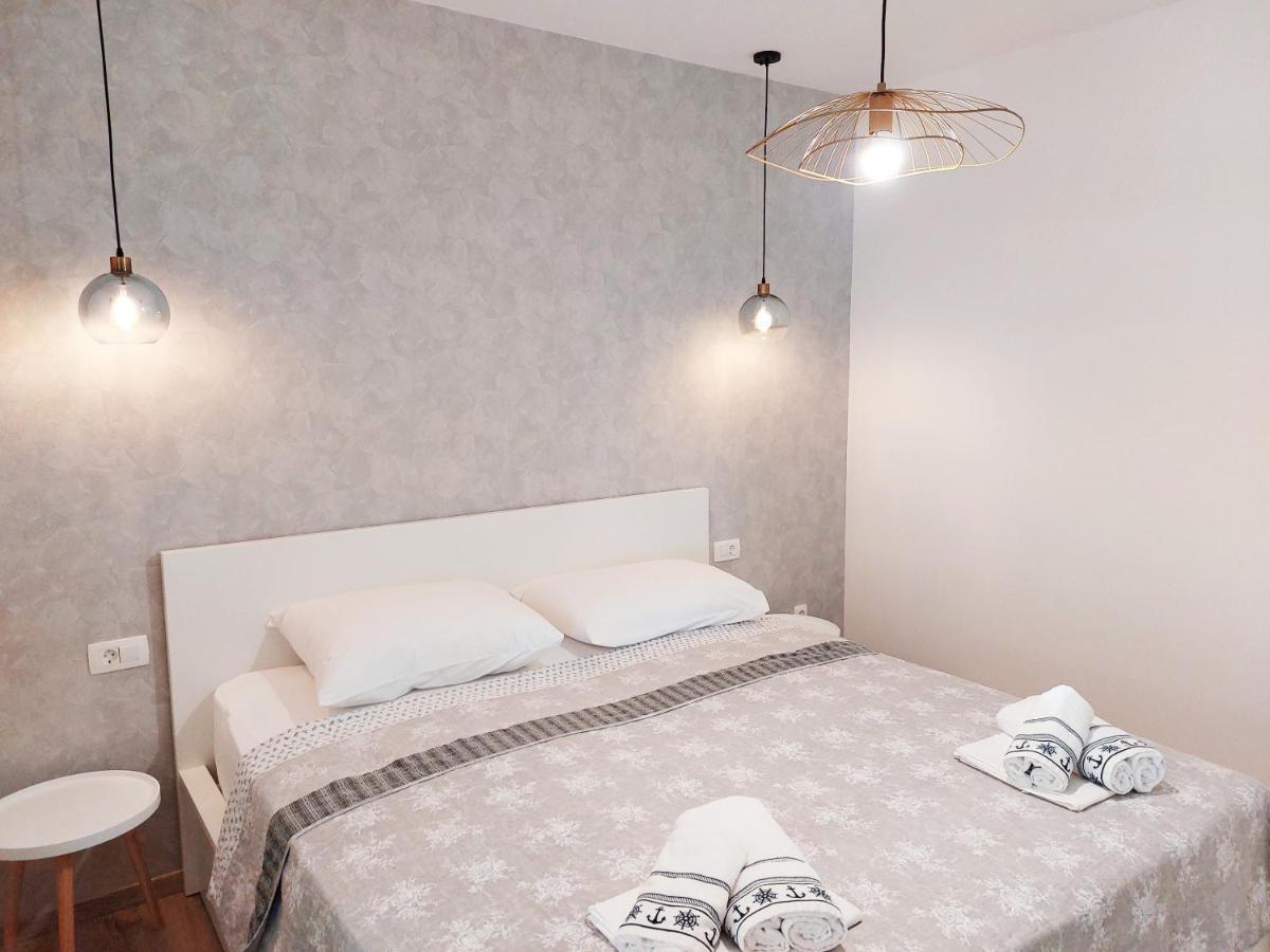 Luxury Sea View Apartment 耶塞尼采 外观 照片