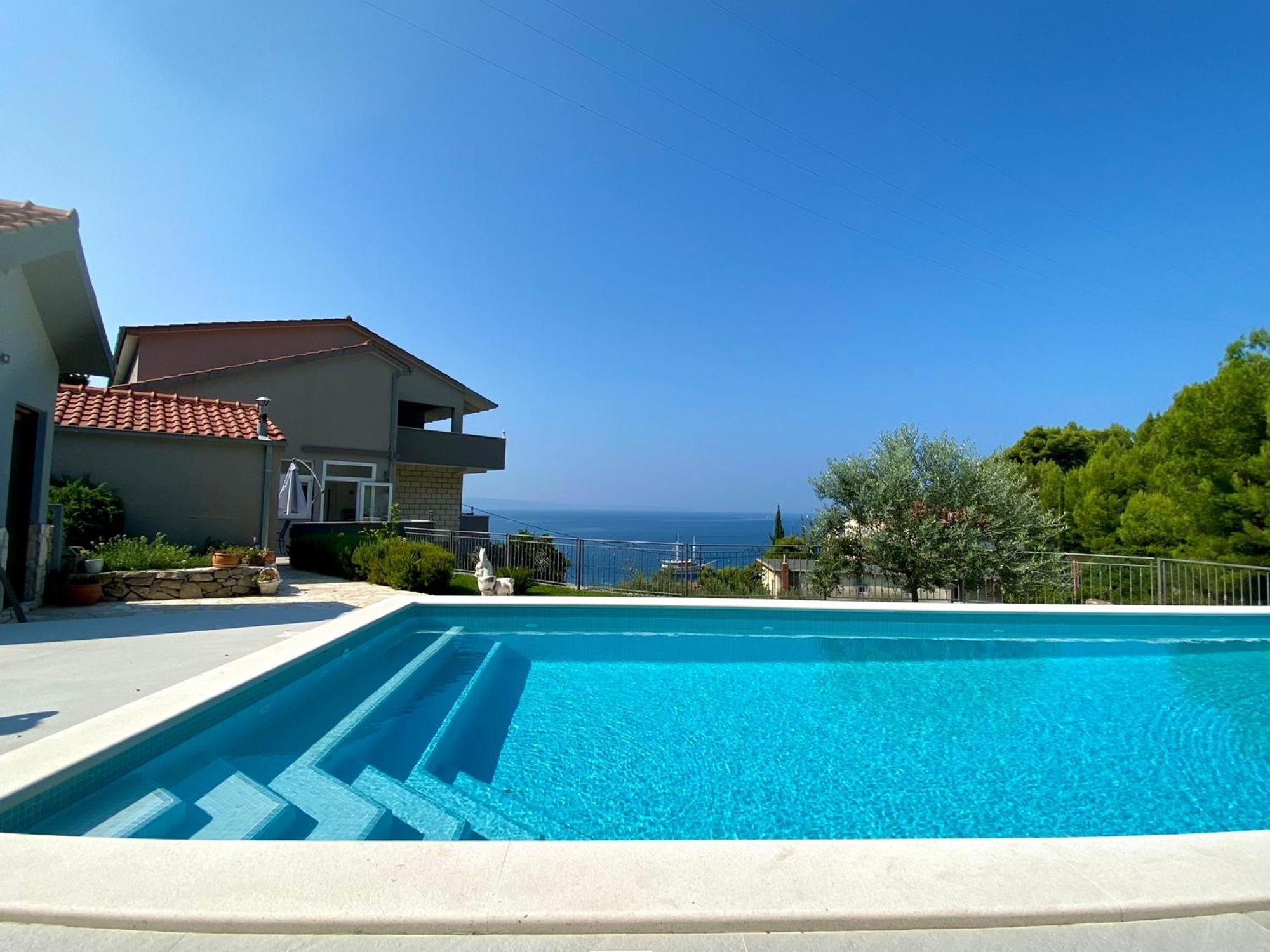 Luxury Sea View Apartment 耶塞尼采 外观 照片